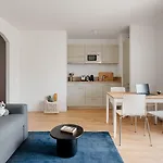 Edgar - Meudon-la-foret Aparthotel 4*