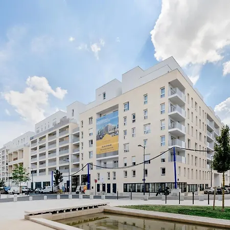 Edgar - Meudon-la-foret Aparthotel
